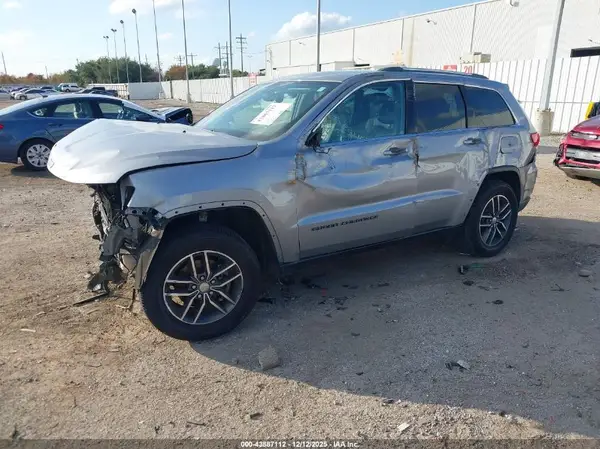 1C4RJEAG2JC253348 2018 JEEP GRAND CHEROKEE - Image 2