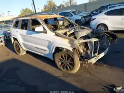1C4RJEAG2JC304363 2018 JEEP GRAND CHEROKEE