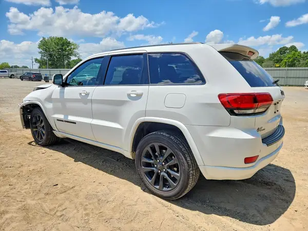 1C4RJEAG2JC511979 2018 JEEP GRAND CHEROKEE - Image 2