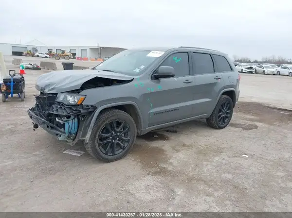 1C4RJEAG2KC673094 2019 JEEP GRAND CHEROKEE - Image 2