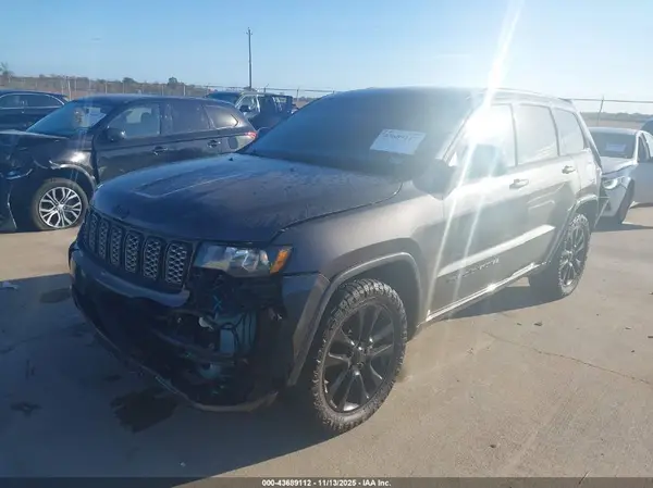 1C4RJEAG2LC212642 2020 JEEP GRAND CHEROKEE - Image 2
