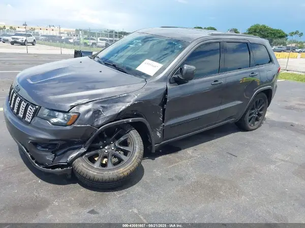 1C4RJEAG2LC428846 2020 JEEP GRAND CHEROKEE - Image 2