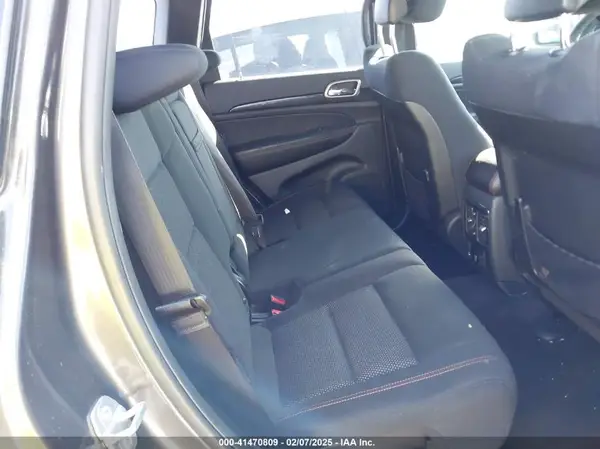 1C4RJEAG3HC686025 2017 JEEP GRAND CHEROKEE - Image 8