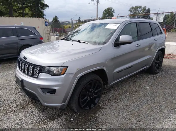 1C4RJEAG3HC757272 2017 JEEP GRAND CHEROKEE - Image 2