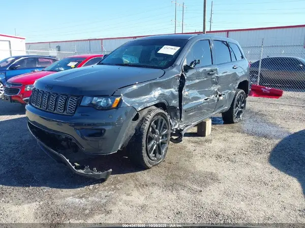 1C4RJEAG3HC826722 2017 JEEP GRAND CHEROKEE - Image 2