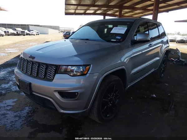 1C4RJEAG3HC952739 2017 JEEP GRAND CHEROKEE - Image 2