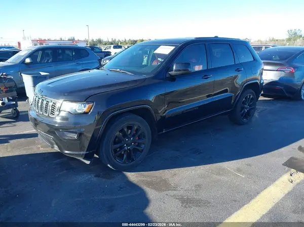 1C4RJEAG3JC480015 2018 JEEP GRAND CHEROKEE - Image 2