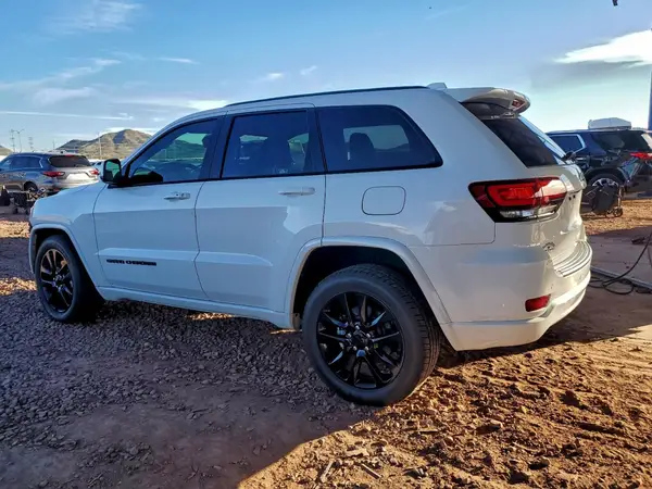 1C4RJEAG3JC511893 2018 JEEP GRAND CHEROKEE - Image 2