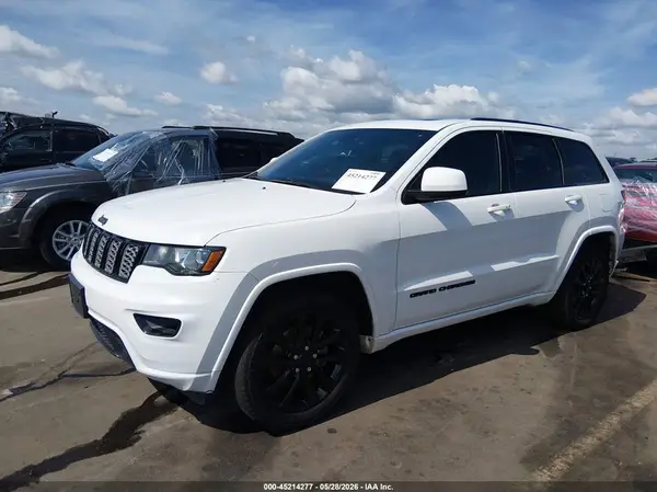 1C4RJEAG4HC761850 2017 JEEP GRAND CHEROKEE - Image 2