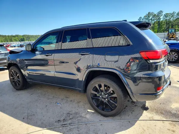 1C4RJEAG4HC813395 2017 JEEP GRAND CHEROKEE - Image 2