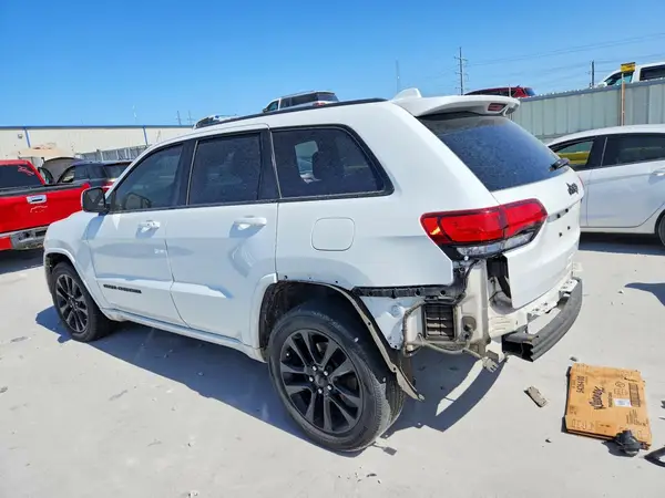 1C4RJEAG4JC111888 2018 JEEP GRAND CHEROKEE - Image 2