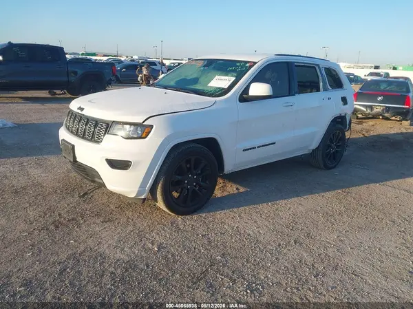 1C4RJEAG4JC339809 2018 JEEP GRAND CHEROKEE - Image 2