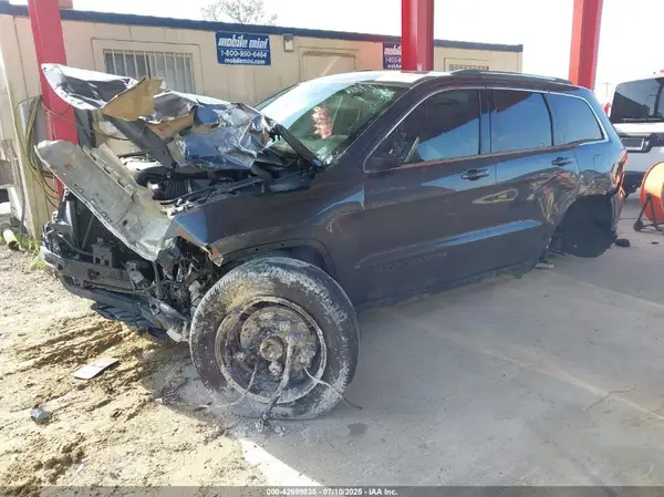 1C4RJEAG4JC443068 2018 JEEP GRAND CHEROKEE - Image 2