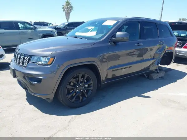 1C4RJEAG4MC570312 2021 JEEP GRAND CHEROKEE - Image 2