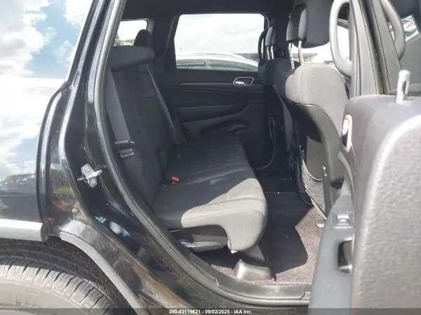 1C4RJEAG5HC943945 2017 JEEP GRAND CHEROKEE - Image 8