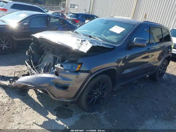 1C4RJEAG5JC168567 2018 JEEP GRAND CHEROKEE - Image 2
