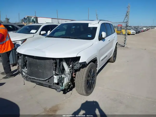 1C4RJEAG5KC572423 2019 JEEP GRAND CHEROKEE - Image 2