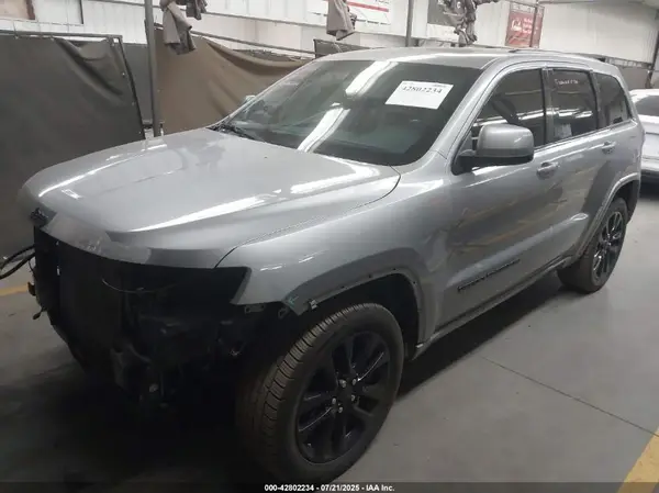 1C4RJEAG5LC113040 2020 JEEP GRAND CHEROKEE - Image 2