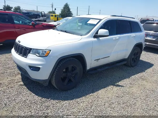 1C4RJEAG6HC845961 2017 JEEP GRAND CHEROKEE - Image 2