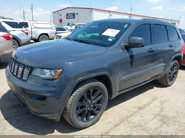 1C4RJEAG6HC888356 2017 JEEP GRAND CHEROKEE - Image 2