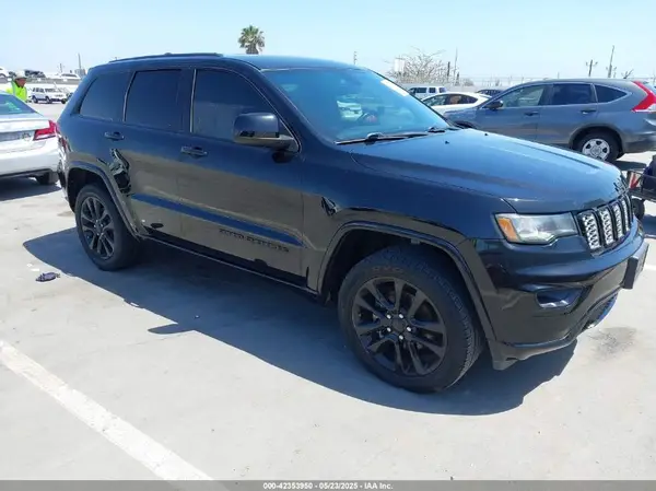 1C4RJEAG6HC956218 2017 JEEP GRAND CHEROKEE - Image 1