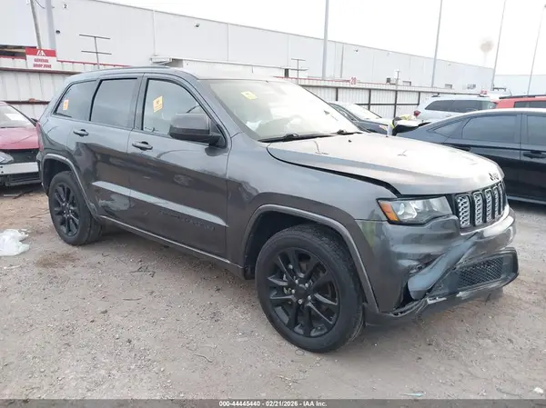 1C4RJEAG6JC304432 2018 JEEP GRAND CHEROKEE - Image 1