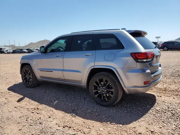 1C4RJEAG6JC460504 2018 JEEP GRAND CHEROKEE - Image 2