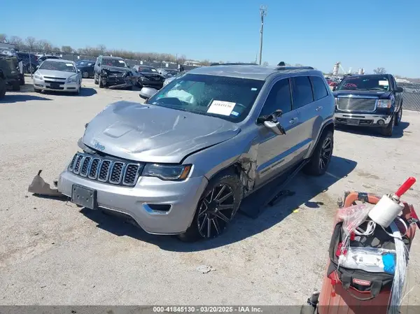 1C4RJEAG6LC256742 2020 JEEP GRAND CHEROKEE - Image 2