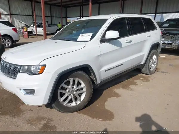 1C4RJEAG7HC717454 2017 JEEP GRAND CHEROKEE - Image 2