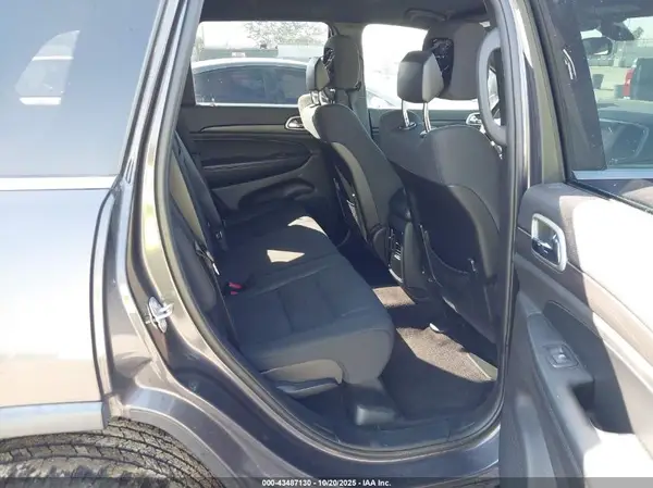 1C4RJEAG7JC460768 2018 JEEP GRAND CHEROKEE - Image 8