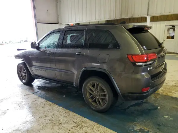 1C4RJEAG8HC664344 2017 JEEP GRAND CHEROKEE - Image 2