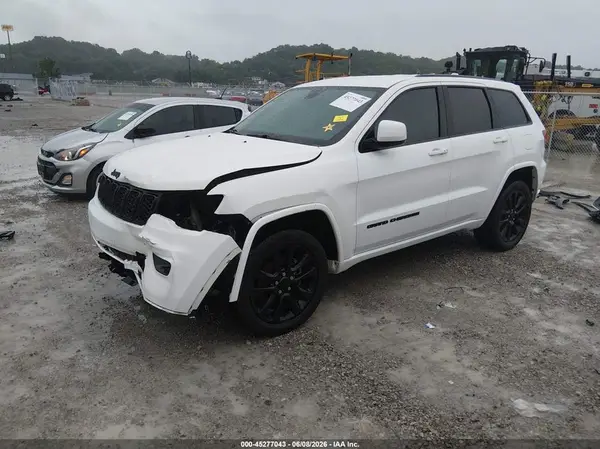 1C4RJEAG8HC773547 2017 JEEP GRAND CHEROKEE - Image 2