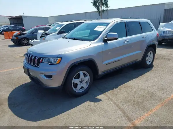 1C4RJEAG8HC813755 2017 JEEP GRAND CHEROKEE - Image 2