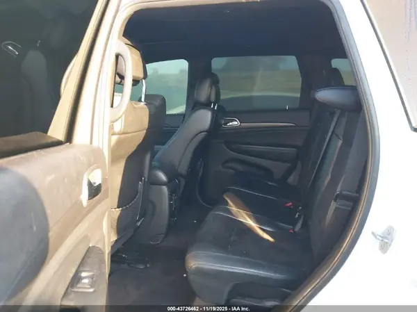 1C4RJEAG8HC823220 2017 JEEP GRAND CHEROKEE - Image 8
