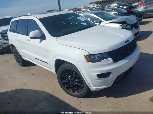 1C4RJEAG8HC952798 2017 JEEP GRAND CHEROKEE - Image 1