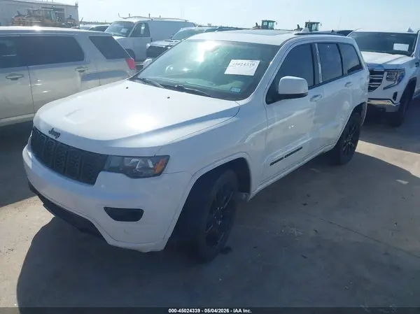 1C4RJEAG8HC952798 2017 JEEP GRAND CHEROKEE - Image 2