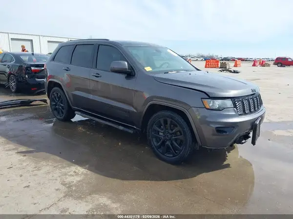 1C4RJEAG8HC952932 2017 JEEP GRAND CHEROKEE - Image 1