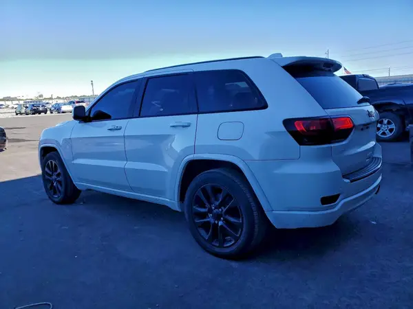 1C4RJEAG8JC253418 2018 JEEP GRAND CHEROKEE - Image 2
