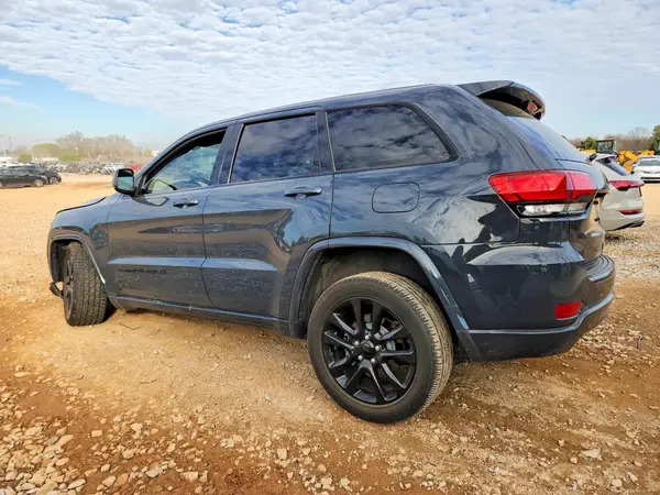 1C4RJEAG8JC288783 2018 JEEP GRAND CHEROKEE - Image 2
