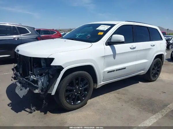 1C4RJEAG8JC380640 2018 JEEP GRAND CHEROKEE - Image 2