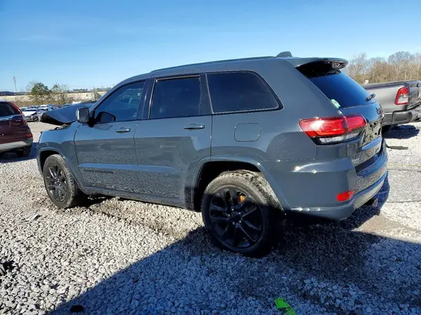 1C4RJEAG8JC394697 2018 JEEP GRAND CHEROKEE - Image 2