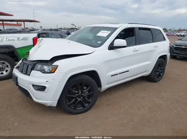 1C4RJEAG8LC113775 2020 JEEP GRAND CHEROKEE - Image 2