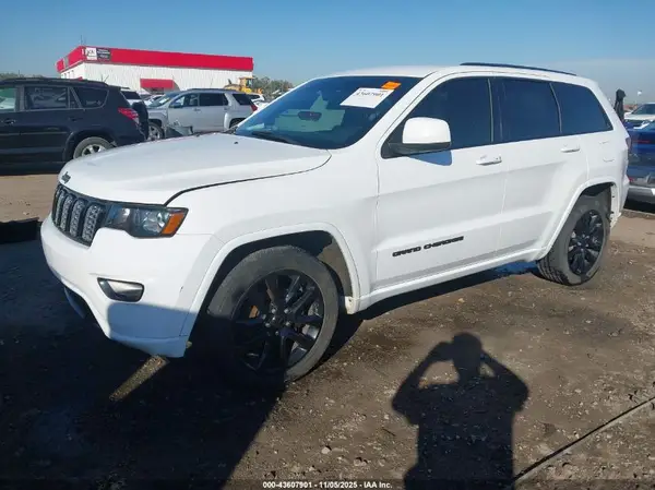 1C4RJEAG8LC295641 2020 JEEP GRAND CHEROKEE - Image 2