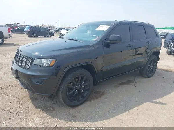 1C4RJEAG8LC392967 2020 JEEP GRAND CHEROKEE - Image 2