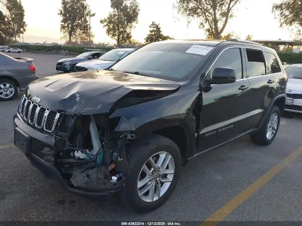 1C4RJEAG9HC634446 2017 JEEP GRAND CHEROKEE - Image 2