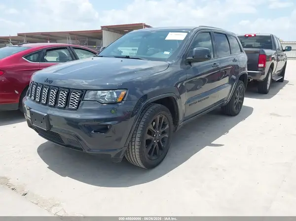 1C4RJEAG9HC813358 2017 JEEP GRAND CHEROKEE - Image 2