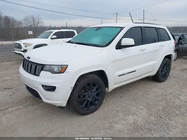 1C4RJEAG9HC915842 2017 JEEP GRAND CHEROKEE - Image 2
