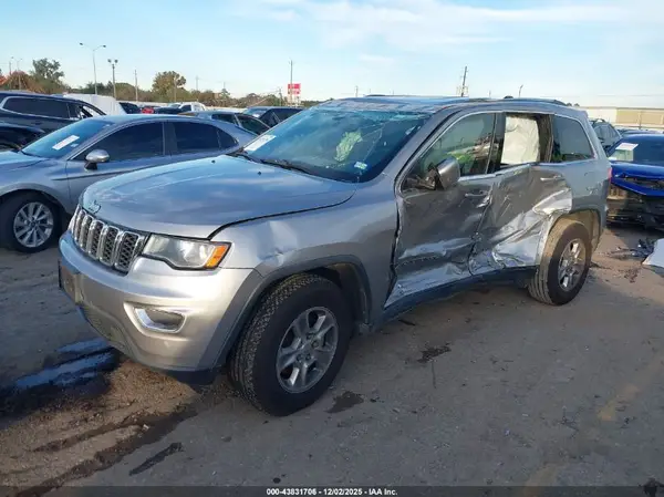 1C4RJEAG9HC950235 2017 JEEP GRAND CHEROKEE - Image 2