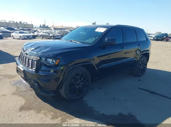 1C4RJEAG9JC338459 2018 JEEP GRAND CHEROKEE - Image 2