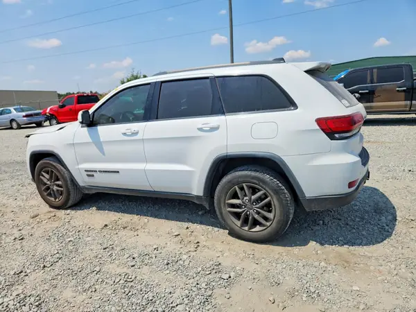 1C4RJEAGXHC674907 2017 JEEP GRAND CHEROKEE - Image 2